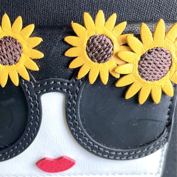 Alice + Olivia | Leather Printed Compact Wallet - Picture 9 of 13